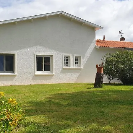 Maison De Famille Proche De Tout Au Calme *