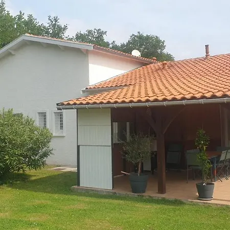 Holiday home Maison De Famille Proche De Tout Au Calme